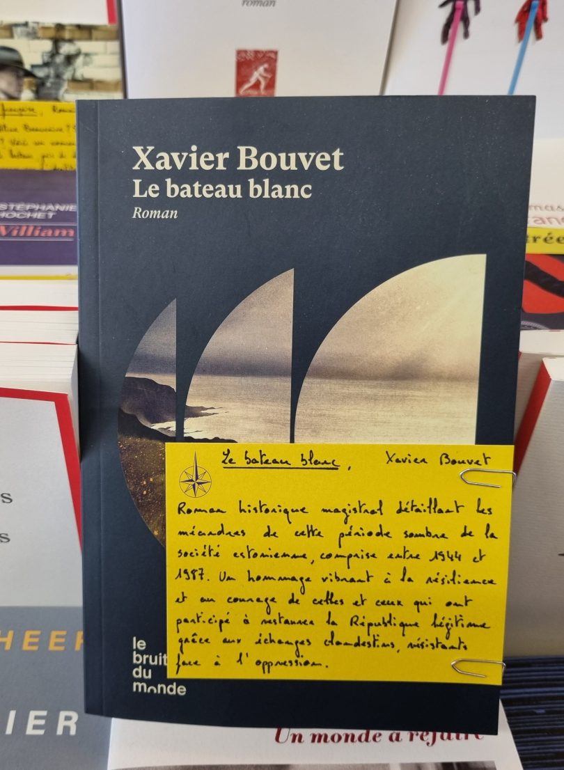 Le bateau blanc de Xavier Bouvet